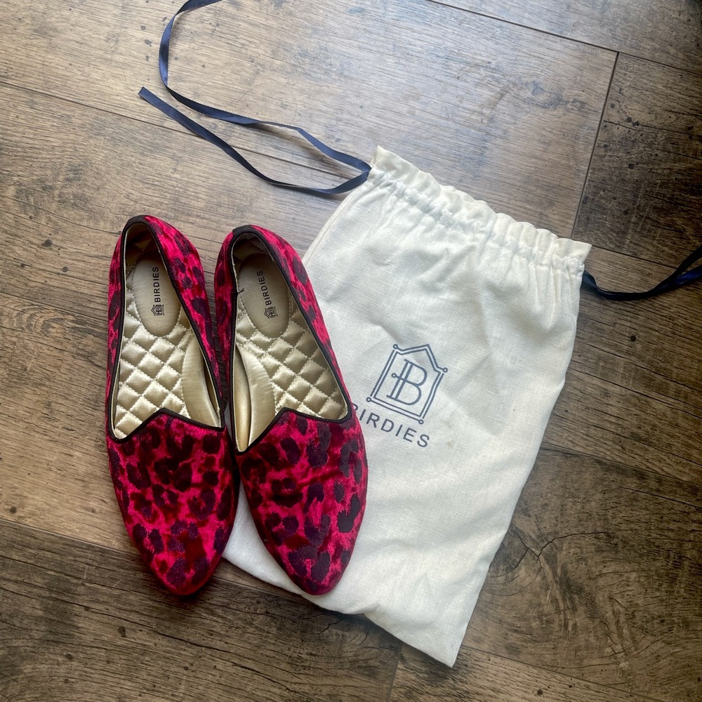 Women’s Birdie house shoes. Pink/ red velvet leopard print. Size 7 1/2